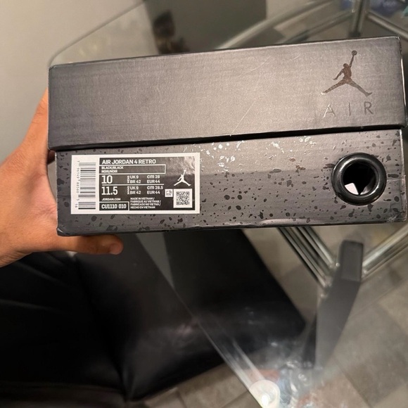 Jordan Men's Black and Gray Sneakers - Picture 2 of 5